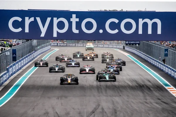 MIAMI, FLORIDA, ABD. 04-07 Mayıs, 2023: F1 Dünya Şampiyonası. Miami 'nin F1 Grand Prix' si. Yarış Başlat.