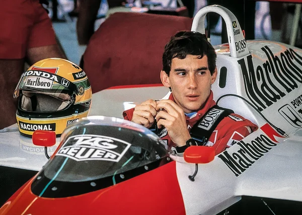 Imola, İtalya. 01 Mayıs 1988. San Marino Grand Prix 'si. 1988 F1 Dünya Şampiyonası. # 12 Ayrton Senna, Brezilyalı, Mclaren Honda 'sıyla.