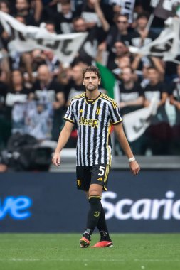 Torino, İtalya. 16 Eylül 2023. İtalyan Serisi A Futbol Şampiyonası 2023 / 24. Juventus Lazio 'ya karşı 3-1. Manuel Locatelli, Juventus, ısınma turunda..