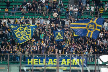 Milan, İtalya. 23 Eylül 2023. İtalyan Serisi A futbol şampiyonası. AC Milan Hellas Verona 'ya karşı 1-0. Destekçiler Verona.
