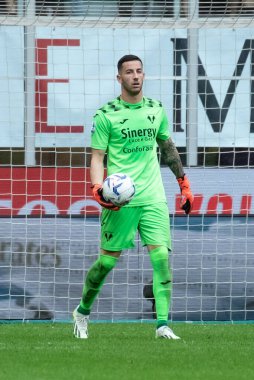 Milan, İtalya. 23 Eylül 2023. İtalyan Serisi A futbol şampiyonası. AC Milan Hellas Verona 'ya karşı 1-0. Lorenzo Montipo, kaleci Verona..