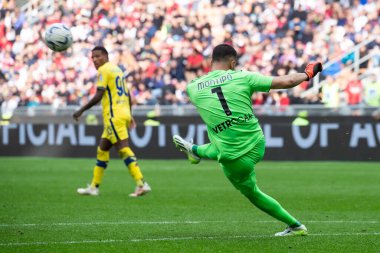 Milan, İtalya. 23 Eylül 2023. İtalyan Serisi A futbol şampiyonası. AC Milan Hellas Verona 'ya karşı 1-0. Lorenzo Montipo, kaleci Verona..
