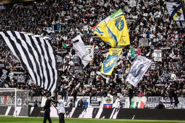 Torino, İtalya. 27 Nisan 2024. İtalyan Serisi A Futbol Şampiyonası. Juventus FC, Milan 'a karşı. Destekçiler Juventus.