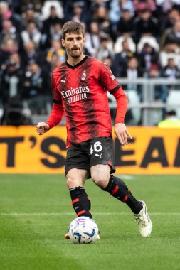 Torino, İtalya. 27 Nisan 2024. İtalyan Serisi A Futbol Şampiyonası. Juventus FC, Milan 'a karşı. Matteo Gabbia, Milan.