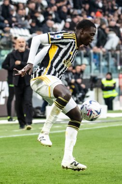 Torino, İtalya. 27 Nisan 2024. İtalyan Serisi A Futbol Şampiyonası. Juventus FC, Milan 'a karşı. Timothy Weah, Juventus.