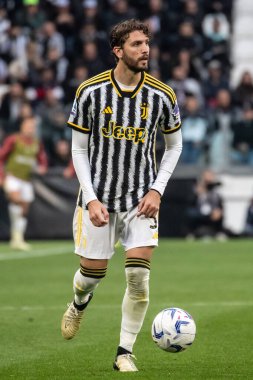 Torino, İtalya. 27 Nisan 2024. İtalyan Serisi A Futbol Şampiyonası. Juventus FC, Milan 'a karşı. Manuel Locatelli, Juventus.