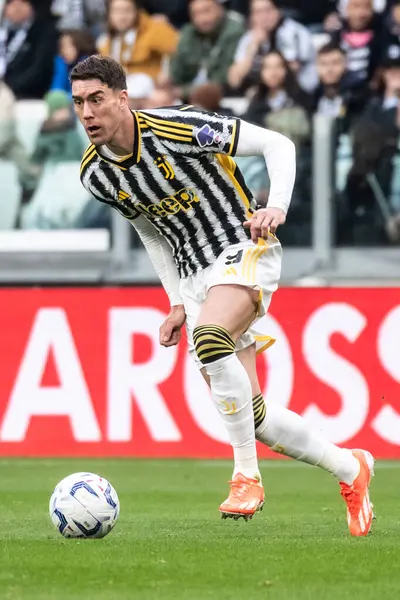 Torino, İtalya. 27 Nisan 2024. İtalyan Serisi A Futbol Şampiyonası. Juventus FC, Milan 'a karşı. Dusan Vlahoviç, Juventus.