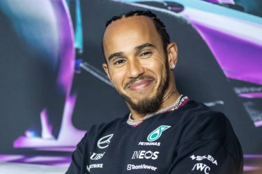 Miami, FL, ABD. 02-05 Mayıs 2024. Formula 1 Dünya Şampiyonası. Formula 1 Crypto.com Miami Grand Prix. - Perşembe. Lewis Hamilton, Mercedes, basın konferansında.
