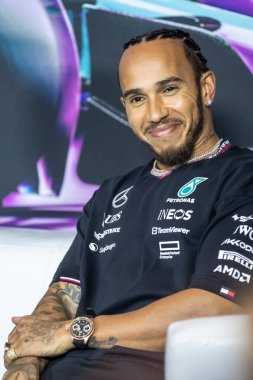 Miami, FL, ABD. 02-05 Mayıs 2024. Formula 1 Dünya Şampiyonası. Formula 1 Crypto.com Miami Grand Prix. - Perşembe. Lewis Hamilton, Mercedes, basın konferansında.
