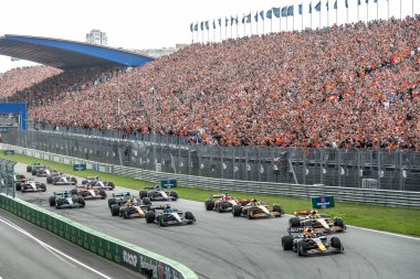 Zandvoort, Hollanda. 22-25 Ağustos 2024. Formula 1 Heineken Hollanda Grand Prix 'si. Pazar, yarış günü. Yarış, Max Verstappen ve Red Bull ile başlıyor..