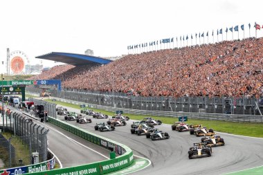 Zandvoort, Hollanda. 22-25 Ağustos 2024. Formula 1 Heineken Hollanda Grand Prix 'si. Pazar, yarış günü. Yarış, Max Verstappen ve Red Bull ile başlıyor..