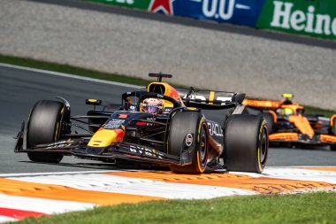 Zandvoort, Hollanda. 22-25 Ağustos 2024. Formula 1 Heineken Hollanda Grand Prix 'si. Cumartesi, Race. 1 numara, Max VERSTAPPEN, NDL, Oracle Red Bull Racing RB20 Honda RBPT, ikinci sırada..
