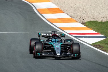 Zandvoort, Hollanda. 22-25 Ağustos 2024. Formula 1 Heineken Hollanda Grand Prix 'si. Cumartesi, elemeler var. # 63, George RUSSELL, GBR, Mercedes AMG F1 Team, Mercedes-AMG F1 W15 E Performans.