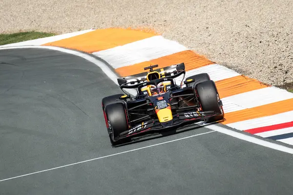 Zandvoort, Hollanda. 22-25 Ağustos 2024. Formula 1 Heineken Hollanda Grand Prix 'si. Cumartesi. # 1, Max VERSTAPPEN, NDL, Oracle Red Bull Racing RB20 Honda RBPT, elemelerde üçüncü.