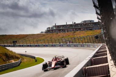 Zandvoort, Hollanda. 22-25 Ağustos 2024. Formula 1 Heineken Hollanda Grand Prix 'si. Cuma, bedava antrenman. # 55, Carlos SAINZ Jr., ESP, Scuderia Ferrari Takımı, SF-24.