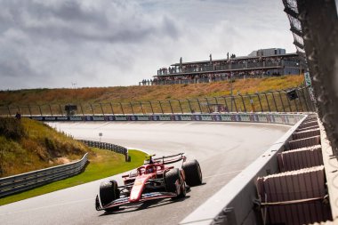 Zandvoort, Hollanda. 22-25 Ağustos 2024. Formula 1 Heineken Hollanda Grand Prix 'si. Cuma, bedava antrenman. # 55, Carlos SAINZ Jr., ESP, Scuderia Ferrari Takımı, SF-24.