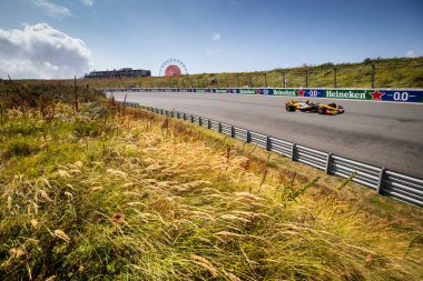 Zandvoort, Hollanda. 22-25 Ağustos 2024. Formula 1 Heineken Hollanda Grand Prix 'si. Cuma, bedava antrenman. # 4, Lando NORRIS, GBR, McLaren F1 Ekibi, MCL38, Mercedes motoru.