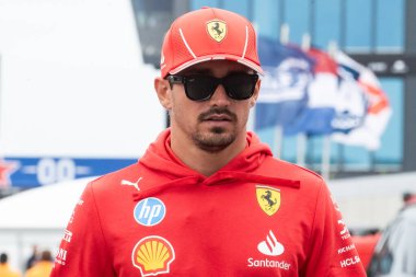 Zandvoort, Hollanda. 22-25 Ağustos 2024. Formula 1 Heineken Hollanda Grand Prix 'si. Perşembe, şoförler geliyor. Charles Leclerc, Scuderia Ferrari Takımı.