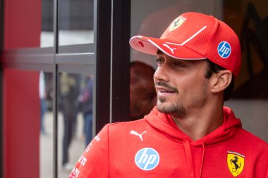 Zandvoort, Hollanda. 22-25 Ağustos 2024. Formula 1 Heineken Hollanda Grand Prix 'si. Perşembe, şoförler geliyor. Charles Leclerc, Scuderia Ferrari Takımı.