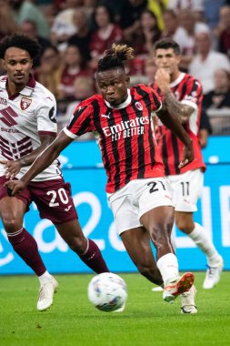Milan, İtalya, Giuseppe Meazza Stadyumu. 17 Ağustos 2024. İtalyan Serisi A Futbol Şampiyonası. AC Milan Torino FC 'ye karşı. Samuel Chucwueze, Milan.
