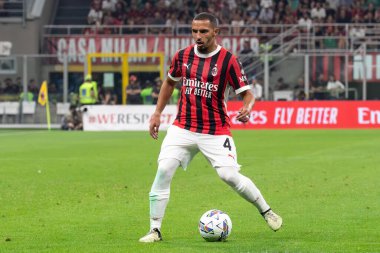 Milan, İtalya, Giuseppe Meazza Stadyumu. 17 Ağustos 2024. İtalyan Serisi A Futbol Şampiyonası. Milan, Torino FC 'ye karşı, 2-2. İsmail Bennacer, Milano.