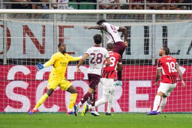 Milan, İtalya, Giuseppe Meazza Stadyumu. 17 Ağustos 2024. İtalyan Serisi A Futbol Şampiyonası. Milan, Torino FC 'ye karşı, 2-2. Duvan Zapata, Torino, gol ve 2-0 'ın golünü kutlayın..