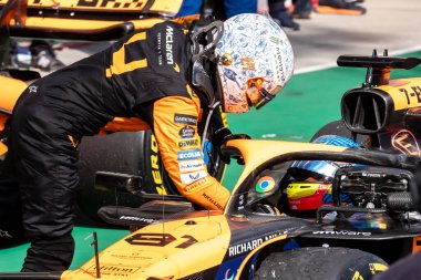 Budapeşte, Macaristan. Macar Pisti. 21 Temmuz 2024. Formula 1 Dünya Şampiyonu. Macaristan Grand Prix 'si. Yarış. 81 numara, Oscar PIASTRI, AUS, McLaren F1 Team, MCL38, Mercedes motoru, yarışın galibi, takım arkadaşı Lando Norris tarafından övüldü..