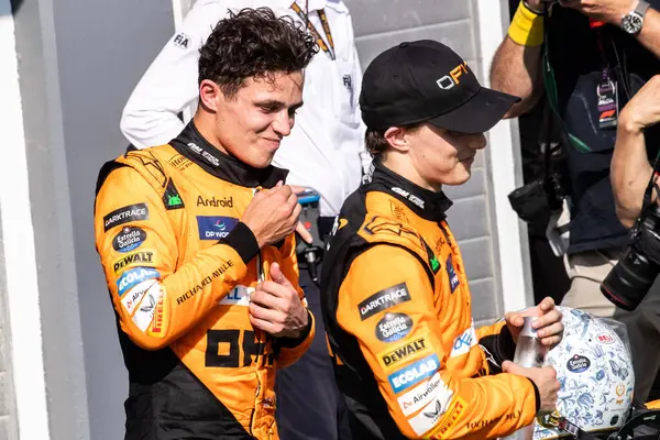 Budapeşte, Macaristan. Macar Pisti. 21 Temmuz 2024. Formula 1 Dünya Şampiyonu. Macaristan Grand Prix 'si. Yarış. 81 numara, Oscar PIASTRI, AUS, McLaren F1 Team, MCL38, Mercedes motoru, yarışın galibi, takım arkadaşı Lando Norris tarafından övüldü..