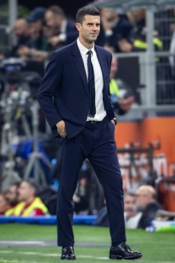 Milan, İtalya. Giuseppe Meazza Stadyumu, San Siro. 27 Ekim 2024. İtalyan EniLive Futbol Şampiyonası 2024-25. Inter, Juventus 'a karşı 4-4. Thiago Motta, Koç Juventus..