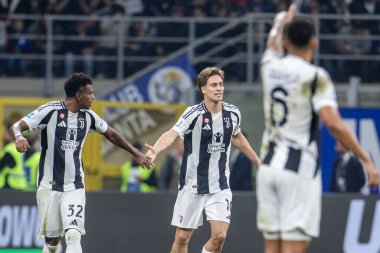 Milan, İtalya. Giuseppe Meazza Stadyumu, San Siro. 27 Ekim 2024. İtalyan EniLive Futbol Şampiyonası 2024-25. Inter, Juventus 'a karşı 4-4. Kenan Yıldız, Juventus.
