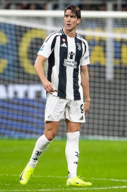 Milan, İtalya. Giuseppe Meazza Stadyumu, San Siro. 27 Ekim 2024. İtalyan EniLive Futbol Şampiyonası 2024-25. Inter, Juventus 'a karşı 4-4. Dusan Vlahoviç, Juventus.
