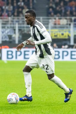 Milan, İtalya. Giuseppe Meazza Stadyumu, San Siro. 27 Ekim 2024. İtalyan EniLive Futbol Şampiyonası 2024-25. Inter, Juventus 'a karşı 4-4. Timothy Weah, Juventus.