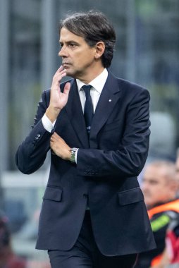 Milan, İtalya. Giuseppe Meazza Stadyumu, San Siro. 27 Ekim 2024. İtalyan EniLive Futbol Şampiyonası 2024-25. Inter, Juventus 'a karşı 4-4. Simone Inzaghi, Koç Inter..