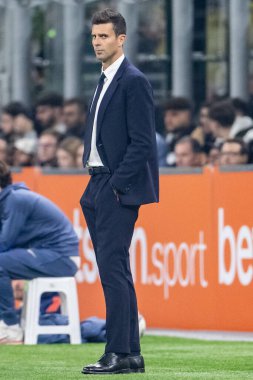 Milan, İtalya. Giuseppe Meazza Stadyumu, San Siro. 27 Ekim 2024. İtalyan EniLive Futbol Şampiyonası 2024-25. Inter, Juventus 'a karşı 4-4. Thiago Motta, Koç Juventus..