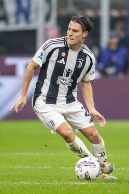 Milan, İtalya. Giuseppe Meazza Stadyumu, San Siro. 27 Ekim 2024. İtalyan EniLive Futbol Şampiyonası 2024-25. Inter, Juventus 'a karşı 4-4. Nicolo Fagioli, Juventus.