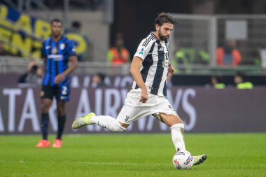 Milan, İtalya. Giuseppe Meazza Stadyumu, San Siro. 27 Ekim 2024. İtalyan EniLive Futbol Şampiyonası 2024-25. Inter, Juventus 'a karşı 4-4. Manuel Locatelli, Juventus.
