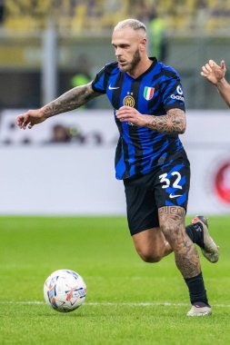 Milan, İtalya. Giuseppe Meazza Stadyumu, San Siro. 27 Ekim 2024. İtalyan EniLive Futbol Şampiyonası 2024-25. Inter, Juventus 'a karşı 4-4. Federico Dimarco, İnter.