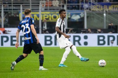 Milan, İtalya. Giuseppe Meazza Stadyumu, San Siro. 27 Ekim 2024. İtalyan EniLive Futbol Şampiyonası 2024-25. Inter ve Juventus. Juan Cabal, Juventus.