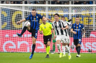 Milan, İtalya. Giuseppe Meazza Stadyumu, San Siro. 27 Ekim 2024. İtalyan EniLive Futbol Şampiyonası 2024-25. Inter ve Juventus. Stefan de Vrij, İnter.