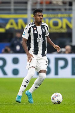 Milan, İtalya. Giuseppe Meazza Stadyumu, San Siro. 27 Ekim 2024. İtalyan EniLive Futbol Şampiyonası 2024-25. Inter ve Juventus. Juan Cabal, Juventus.