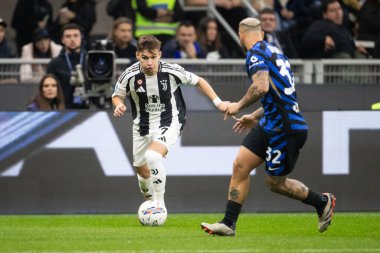 Milan, İtalya. Giuseppe Meazza Stadyumu, San Siro. 27 Ekim 2024. İtalyan EniLive Futbol Şampiyonası 2024-25. Inter ve Juventus. Francisco Conceicao, Juventus.