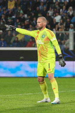 Bergamo, İtalya. 23 Ekim 2024. UEFA Şampiyonlar Ligi. Atalanta BC, Celtic FC 'ye karşı. Kasper Schmeichel, kaleci Kelt.