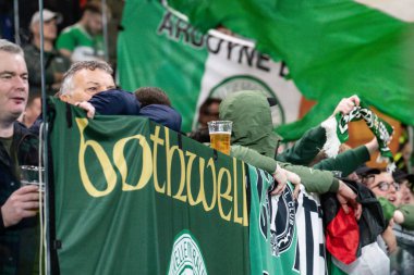 Bergamo, İtalya. 23 Ekim 2024. UEFA Şampiyonlar Ligi. Atalanta BC, Celtic FC 'ye karşı 0-0. Celtic Destekçileri.
