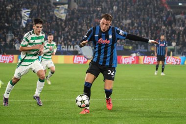 Bergamo, İtalya. 23 Ekim 2024. UEFA Şampiyonlar Ligi. Atalanta BC, Celtic FC 'ye karşı. Mateo Retegui, Atalanta 'nın Denemesi.