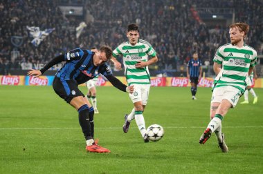 Bergamo, İtalya. 23 Ekim 2024. UEFA Şampiyonlar Ligi. Atalanta BC, Celtic FC 'ye karşı. Mateo Retegui, Atalanta 'nın Denemesi.