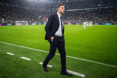Torino, İtalya. 22 Ekim 2024. UEFA Şampiyonlar Ligi 2024-25. Juventus, VfB Stuttgart 'a karşı 0-1. Thiago Motta, Koç Juventus..