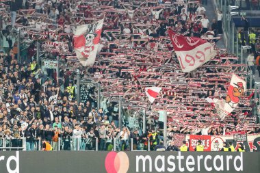 Torino, İtalya. 22 Ekim 2024. UEFa Şampiyonlar Ligi 2024-25. Juventus, VfB Stuttgart 'a karşı 0-1. Stuttgart destekçileri.
