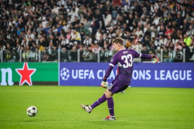 Torino, İtalya. 22 Ekim 2024. UEFa Şampiyonlar Ligi 2024-25. Juventus, VfB Stuttgart 'a karşı 0-1. Alexander Nubel, kaleci Stuttgart.