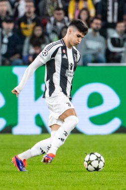 Torino, İtalya. 22 Ekim 2024. UEFa Şampiyonlar Ligi 2024-25. Juventus, VfB Stuttgart 'a karşı 0-1. Vasilije Adziç, Juventus.