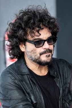 Misano Adriatico, Rimini. 21-22 Eylül 2024. Emilia-Romagna Gran Prix 'si. Francesco Renga, İtalyan şarkıcı, otlakta görülmüş..